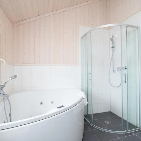 2 Sea C 107 Feriehus *